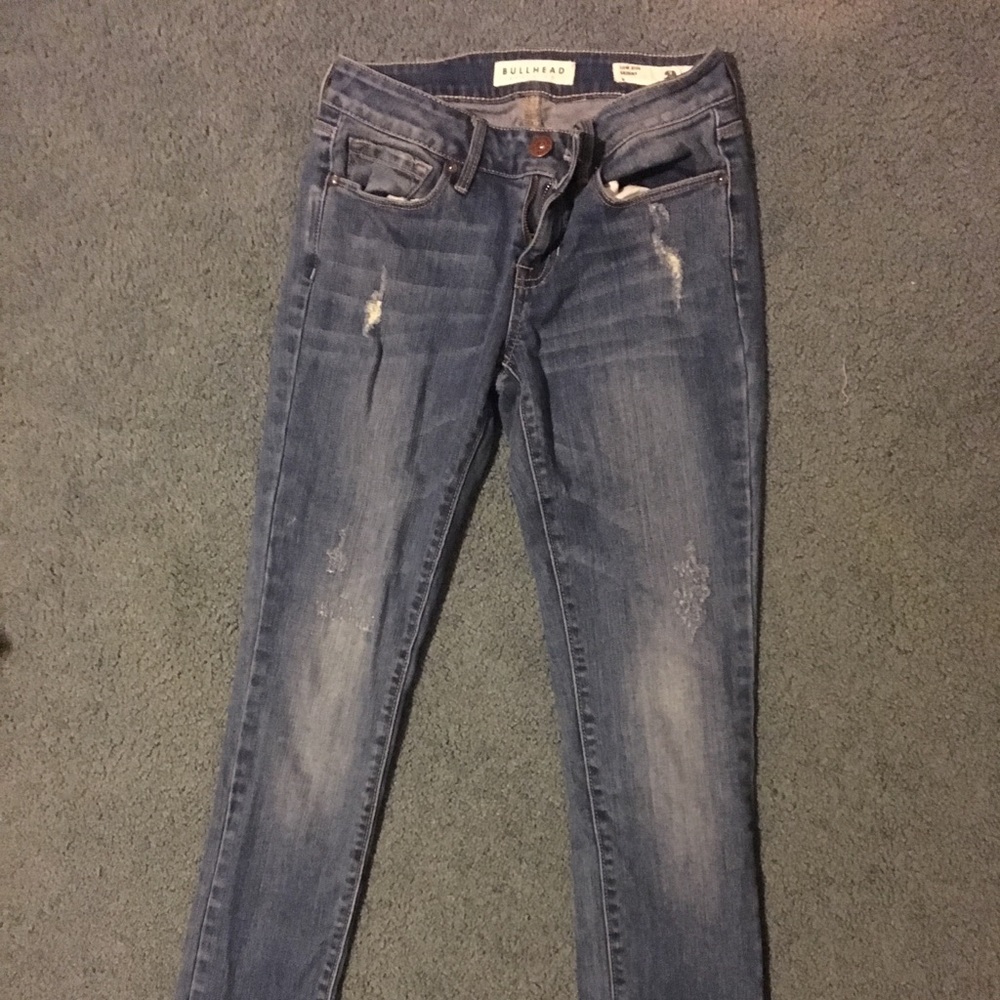 Bullhead black low rise skinny size 0